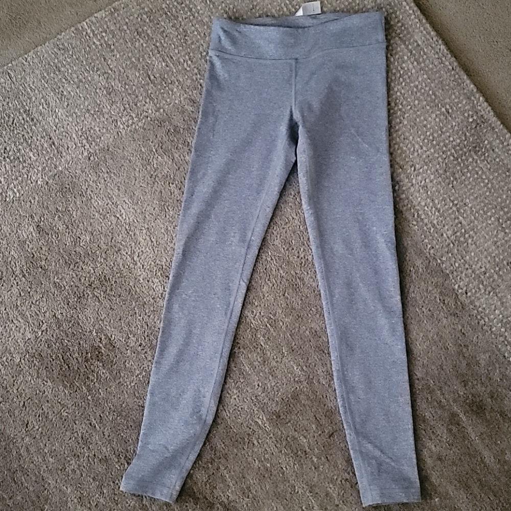 Lululemon's Ivviva - Picture 8 of 10